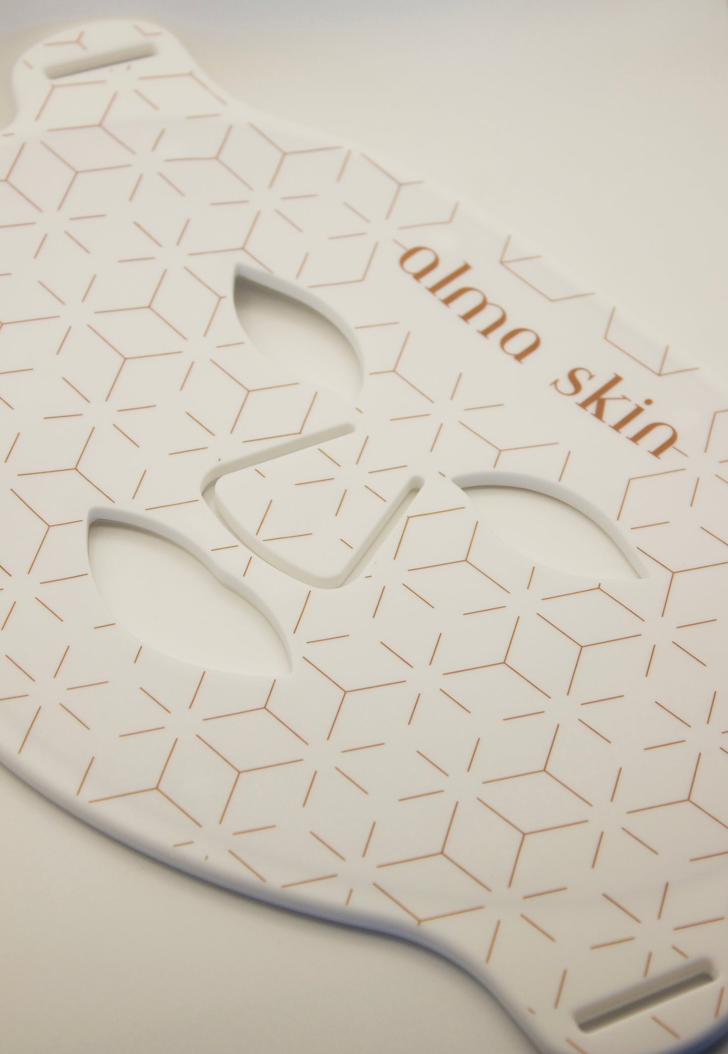 Alma Skin™ - Near Infrared Light Therapy Mask