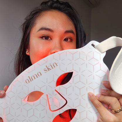 The Alma Skin ™ - Near Infrared LED Light Therapy Set