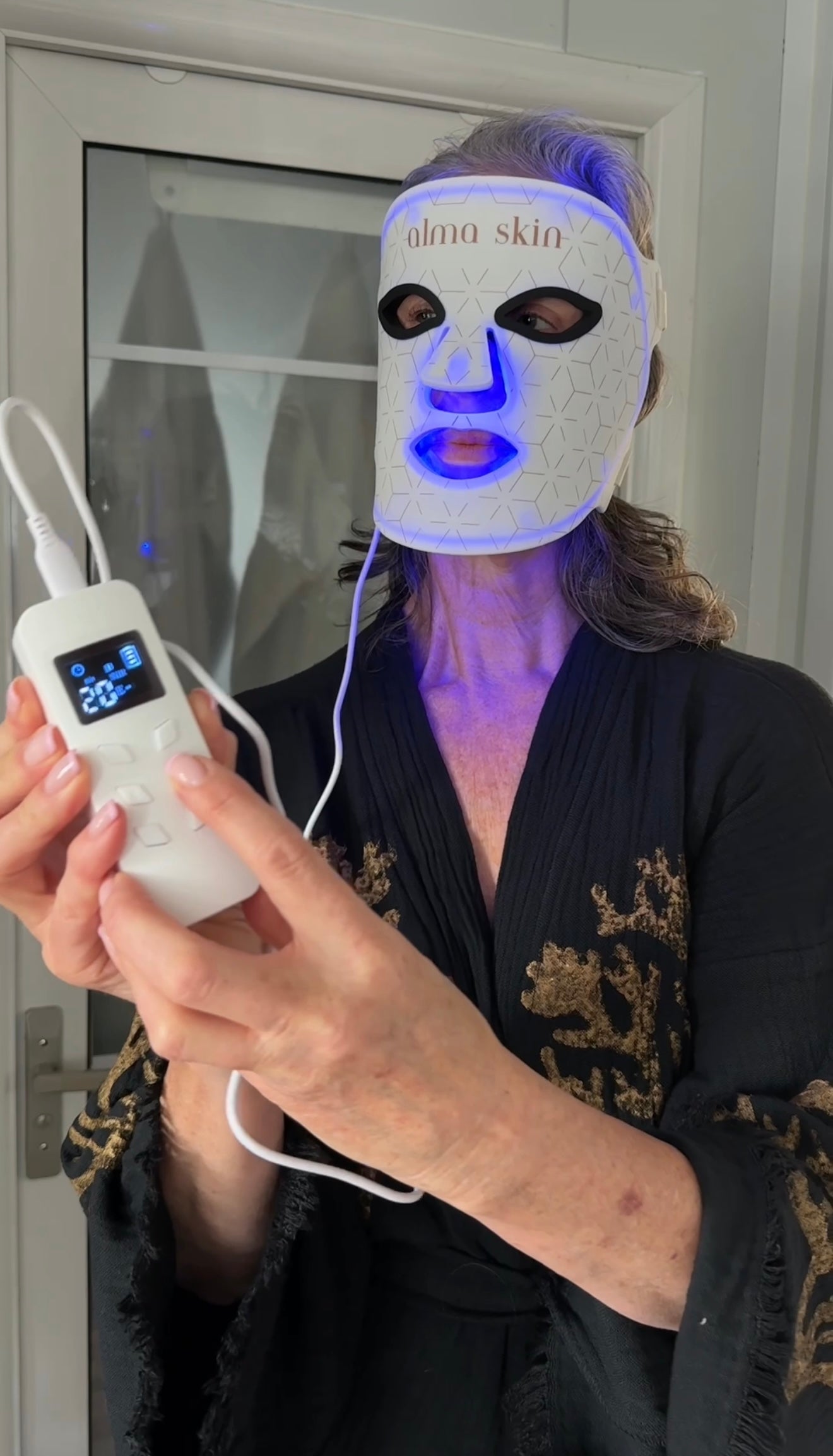 Alma Skin™ - Near Infrared Light Therapy Mask