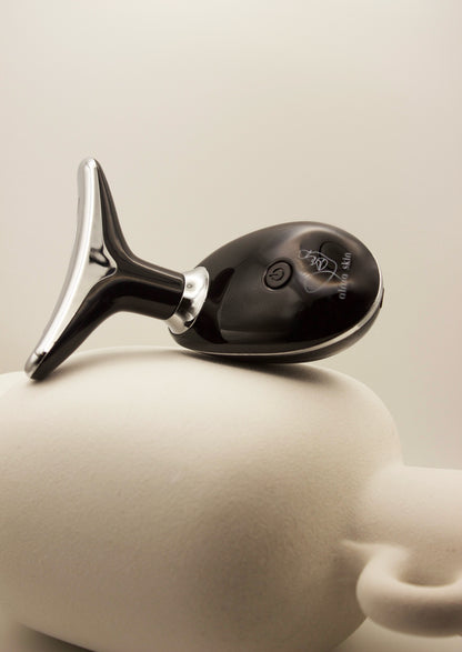 Alma Skin™ Face Sculpting Device with LED functionality - Black