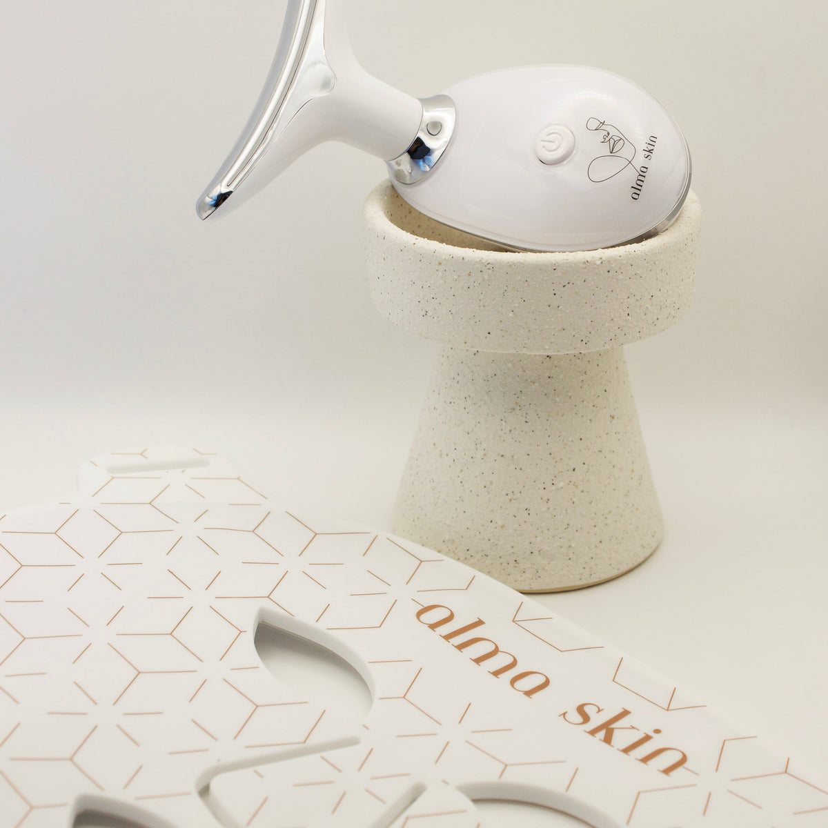 Alma Skin™ - Near Infrared Light Therapy Mask