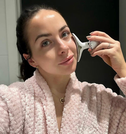 Alma Skin™ Face Sculpting Device with LED functionality - Black