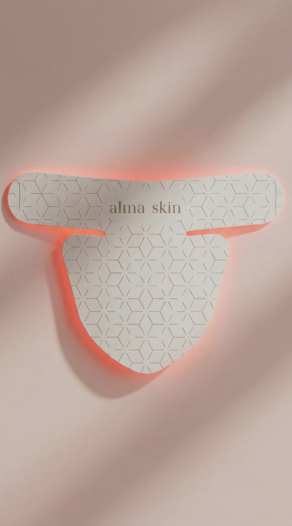 Alma Skin™ - Near Infrared Light Therapy Neck & Décolletage Mask